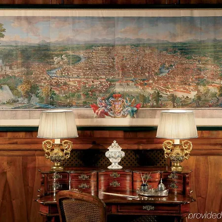 Spalletti Trivelli - Small Luxury Of The World Guest house