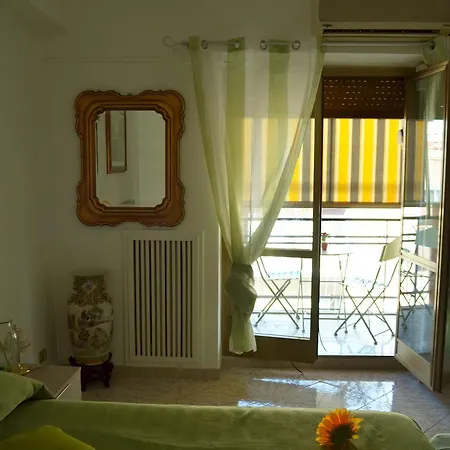 Atticvs Di Mamma Ines Bed & Breakfast