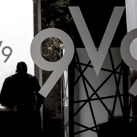 Hotel V99