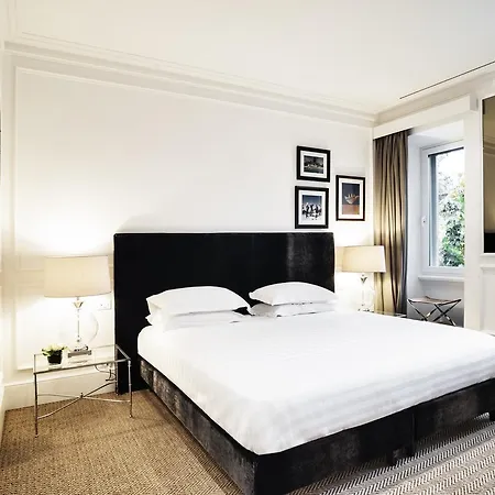 The Shire Hotel 3*