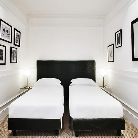 The Shire 3* Roma
