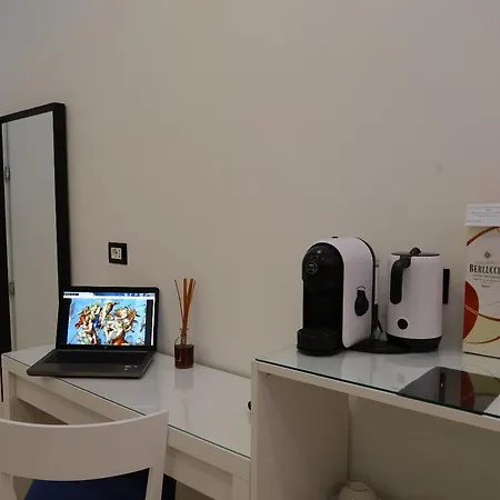 فندق إسكيب لوكشري سويت روما