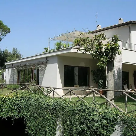 Relais La Canfora Guest house