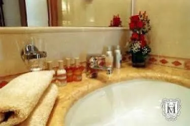 Magic Hotel 2*