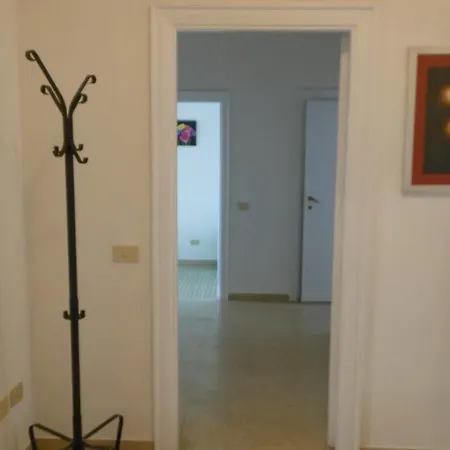 Romolo House *