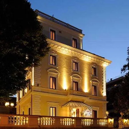 Hotel Pinciana 4*