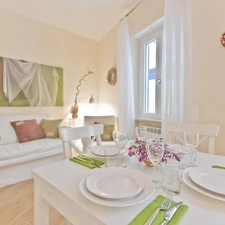 Appia's Apartment *
