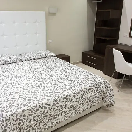 Venustas Hotel 3*
