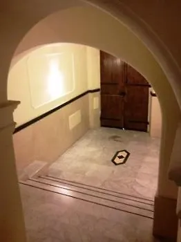 Cathrine Hotel 2*