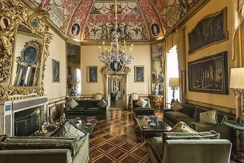Residenza Napoleone Iii 4*