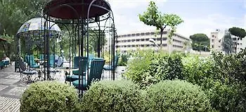 Hotel The Corner 4*