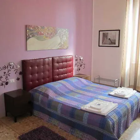 Oda ve Kahvaltı 2 Passi Al Colosseo 2*