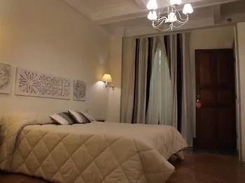 Domus Dea Bed and breakfast