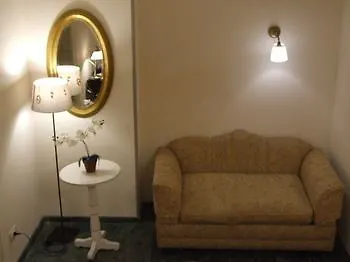 Domus Dea Bed & Breakfast 3*