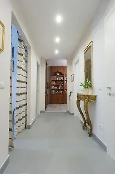 Quasi Quasi Dormo Qui Roma