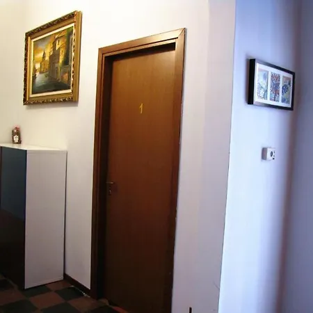 Claudia House Termini Bed & Breakfast