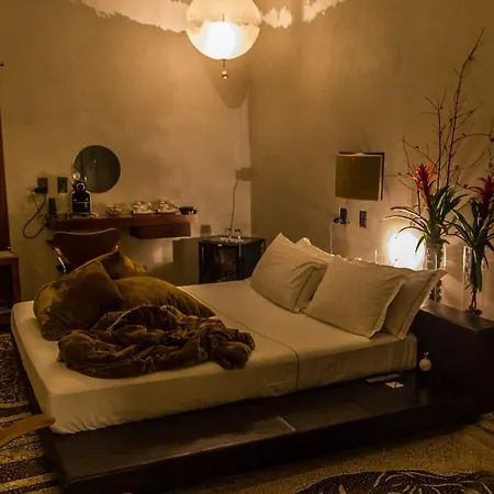 Bed & Breakfast Suitesistina For Brave Lovers 3*