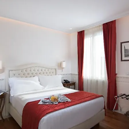 Hotel Degli Artisti 4*