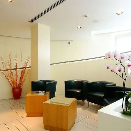 Hotel Western Globus 3*