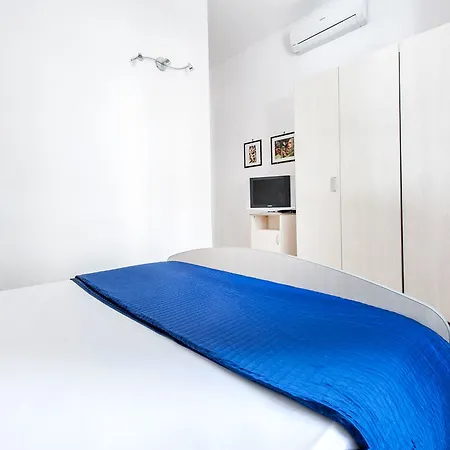 Residenza Maxima 3* Rome