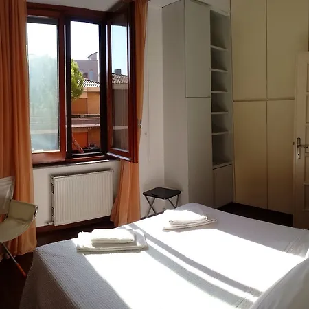 Bed & Breakfast Emi's 2*