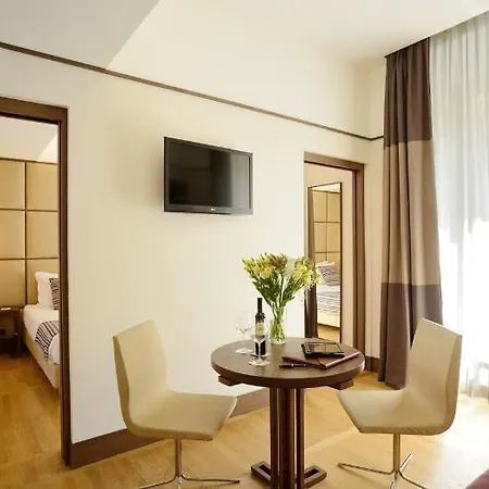Hotel The Independent 4*