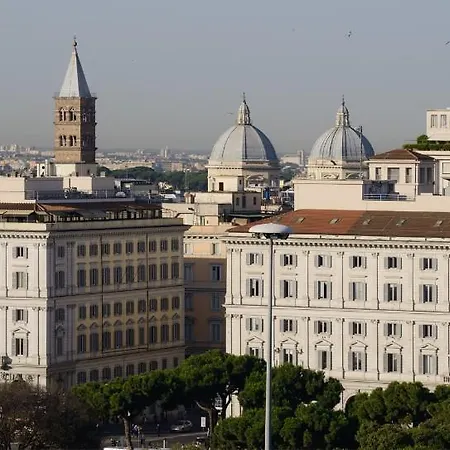 Hotel The Independent 4*