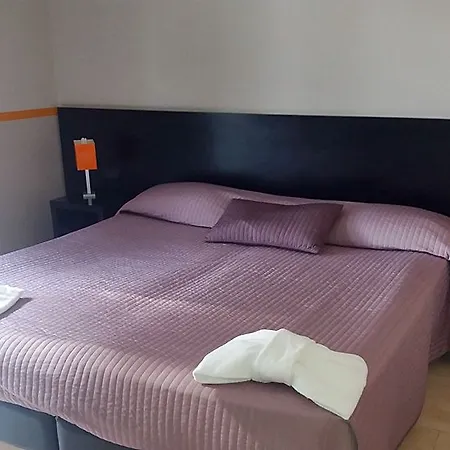 Hotel Aniene 3*