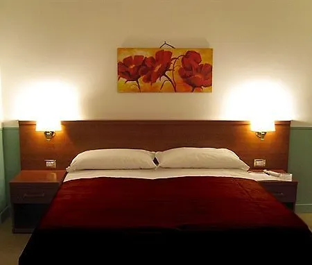 Bed & Breakfast Hold - Luxury 2*