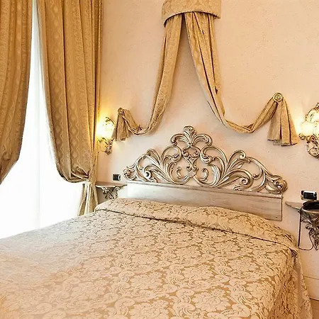 Hotel Aventino 3*