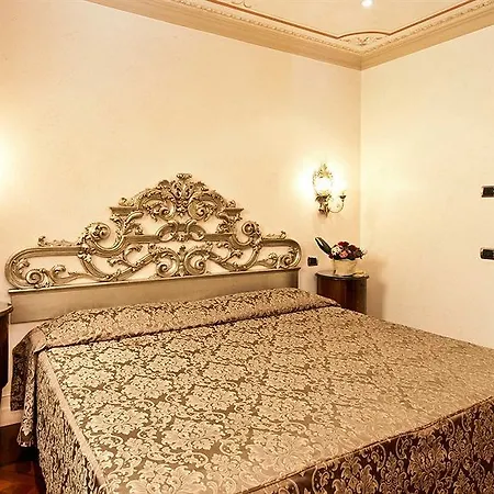 Hotel Aventino 3*