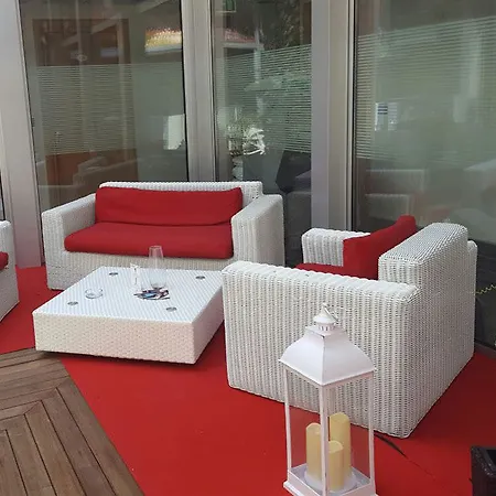 מלון Ginevra Palace 3*