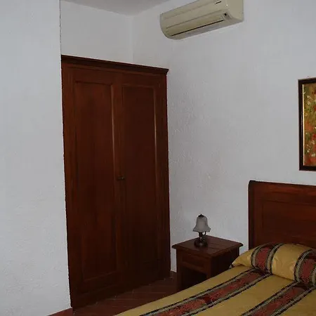 Casale Mostacciano 3* Rome