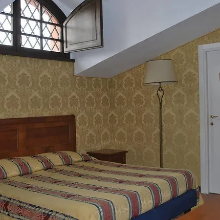 Casale Mostacciano 3* Rome
