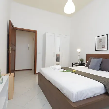 Central San Lorenzo Apartment Rom