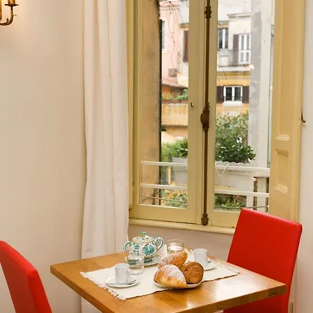 Principessa Barberini Apartment