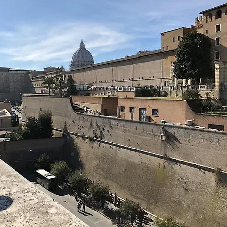 Apartment Vatican Garden *