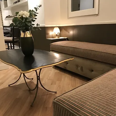 Mia Al Pantheon Luxury Guest house 2*