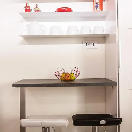 Apartment In Trastevere White Rom