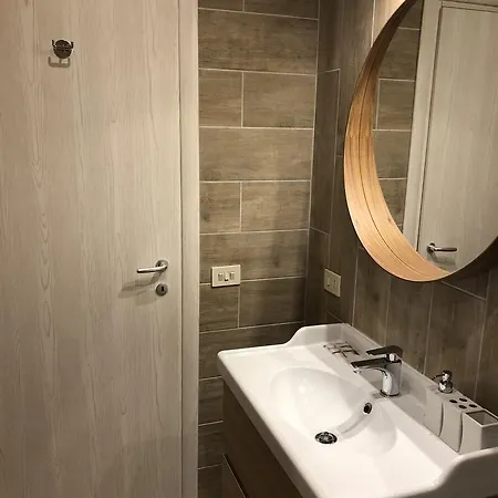 بيت ضيافة Le Petit Real روما