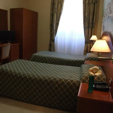 Nazional Guest house 2*