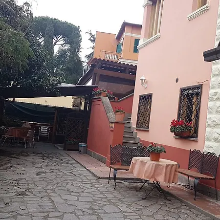 Il Castelletto Hotel 2*