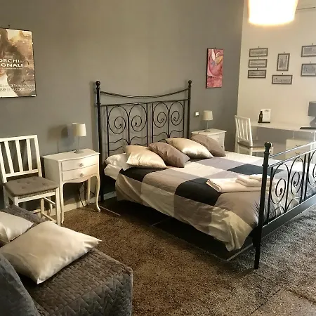 A Casa Di Giallo Bed & Breakfast 3*