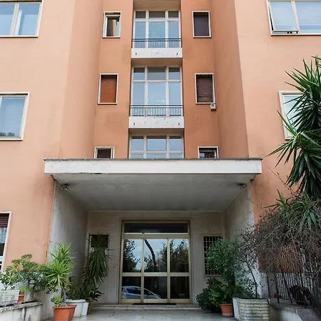 Apartment Colosseo Apt. *