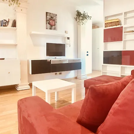 Giulio Cesare Luxury Apartment *