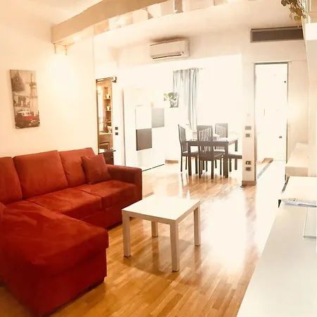 Giulio Cesare Luxury Apartment *
