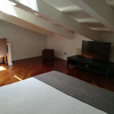 阿科德拉佩斯旅馆