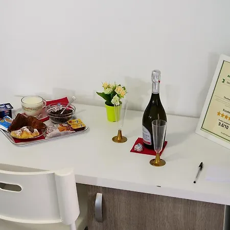 Tiburtina Royal Guest house *