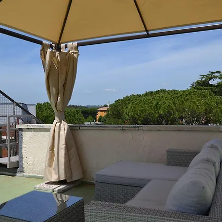 Appartamento Romantic Attic With Terrace Over Roma
