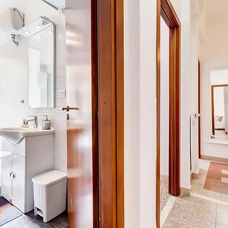Sinuessa In Laterano Апартаменты Рим